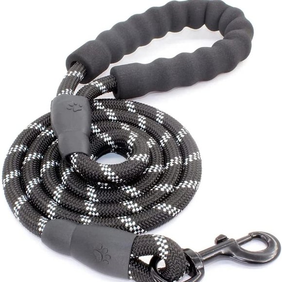 Nylon Dog Leash 1/2'' x 5 FT (18~120 lbs.) Black/White - Picture 1 of 5